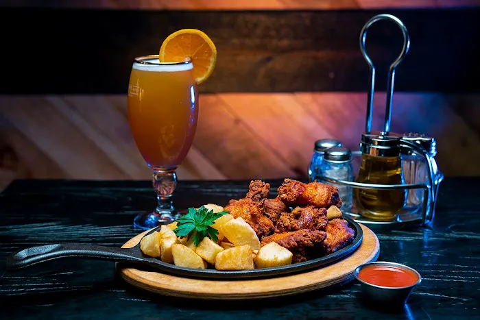 Cozy Bar & Grill Picture 5