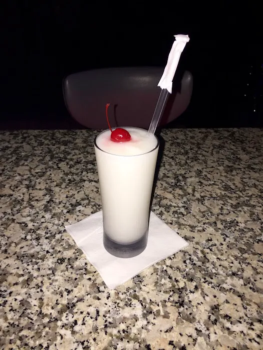 B-52's Lounge & Restaurant Picture 6