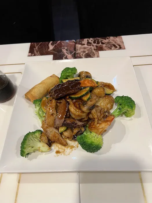 New Chinatown Restaurant Picture 5