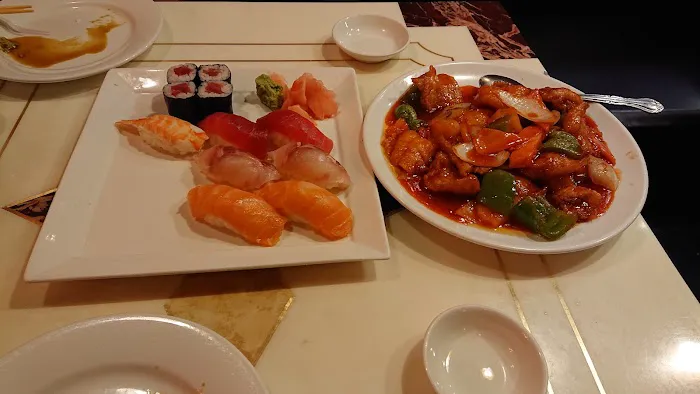 New Chinatown Restaurant Picture 6