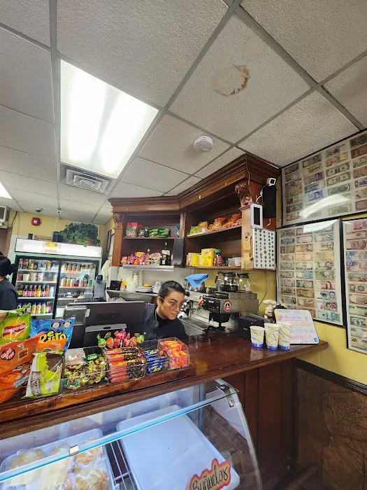 Antojos Colombianos Restaurant & Bakery Picture 1