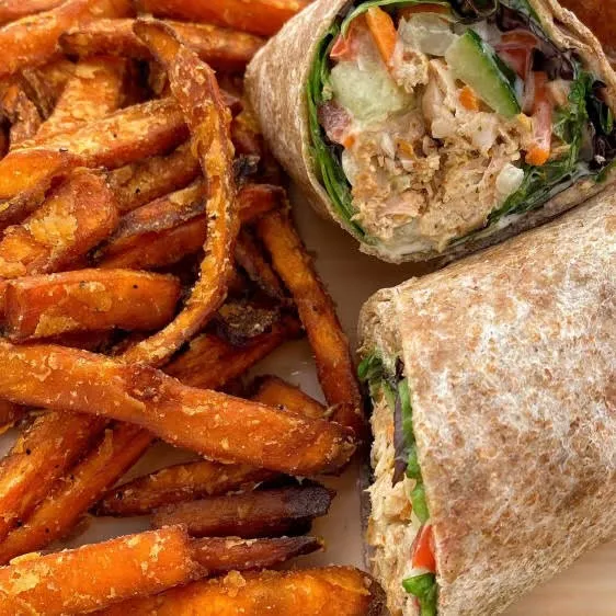 HLS Juice Bar & Grill Picture 7