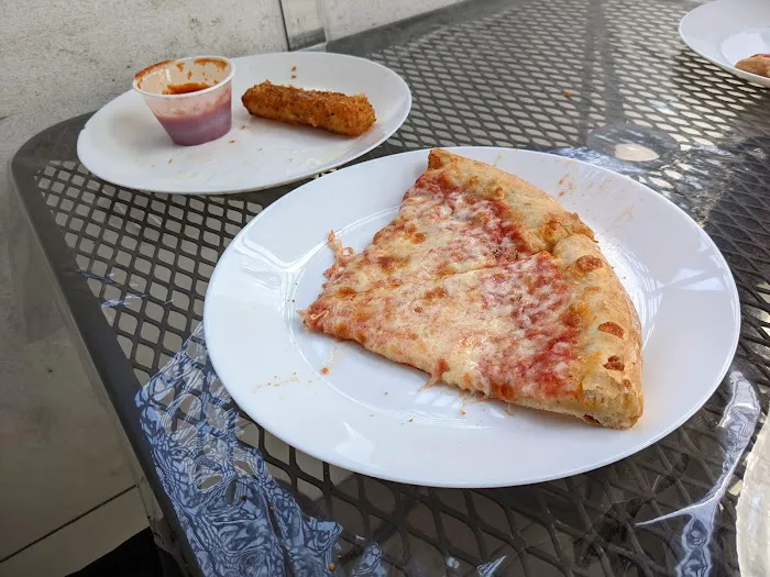Pizza Plus Picture 3