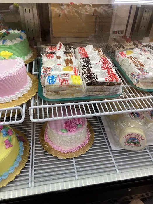 El Sabor Ambateño Bakery & Restaurant Picture 4