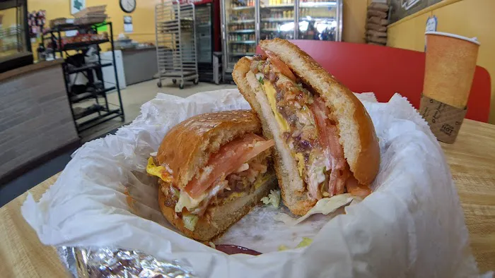 El Sabor Ambateño Bakery & Restaurant Picture 2