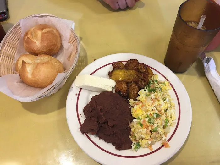 Ilobasco Restaurant Picture 2