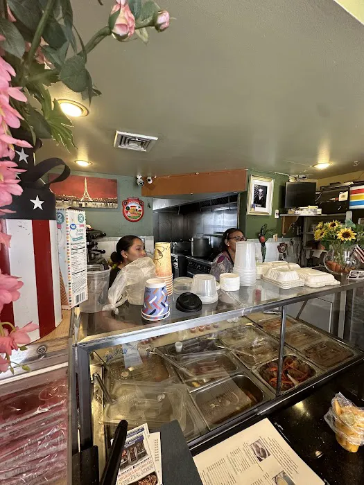 Ilobasco Restaurant Picture 5