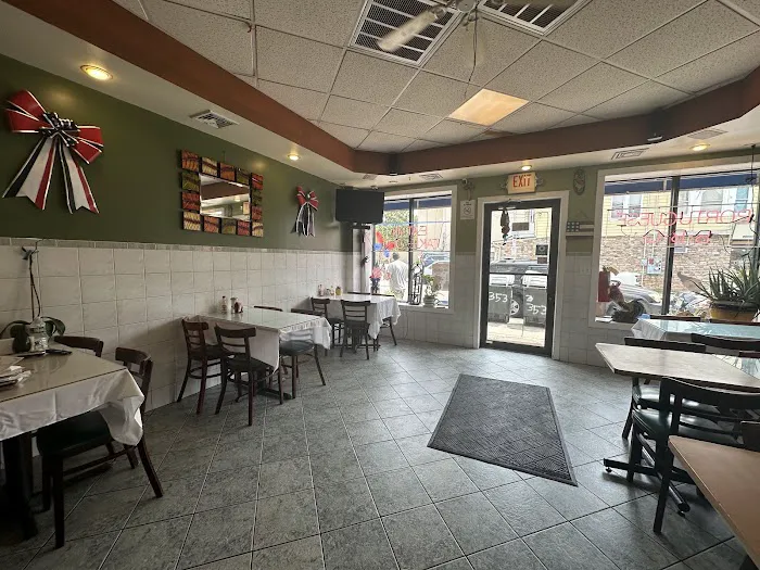 Ilobasco Restaurant Picture 10