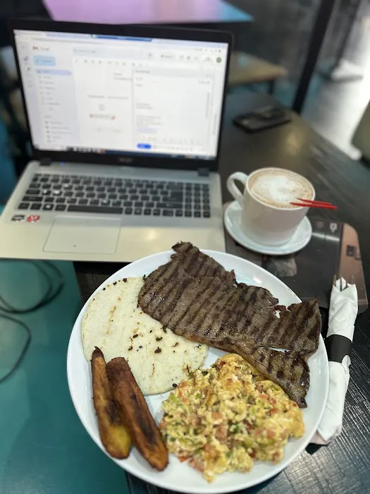 LYFE RESTAURANT AND LOUNGE Picture 1