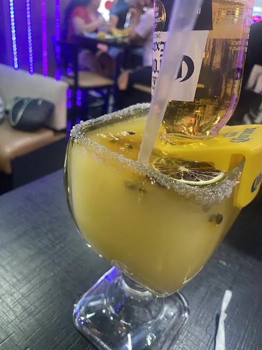 LYFE RESTAURANT AND LOUNGE Picture 6