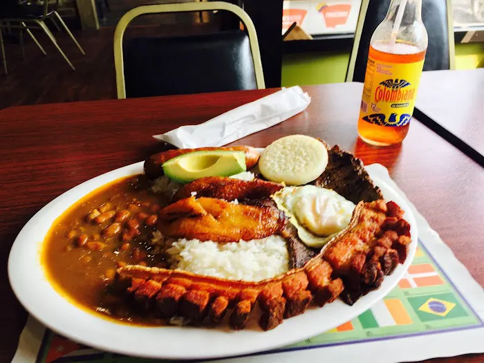 LYFE RESTAURANT AND LOUNGE Picture 5