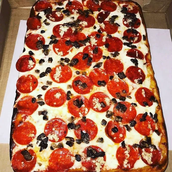 PieZano's Pizza Kitchen Picture 3