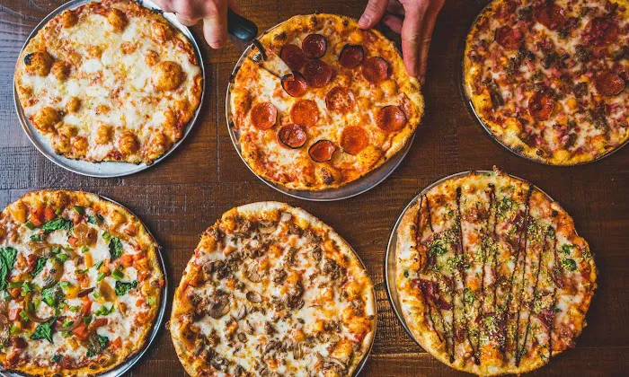 PieZano's Pizza Kitchen Picture 9