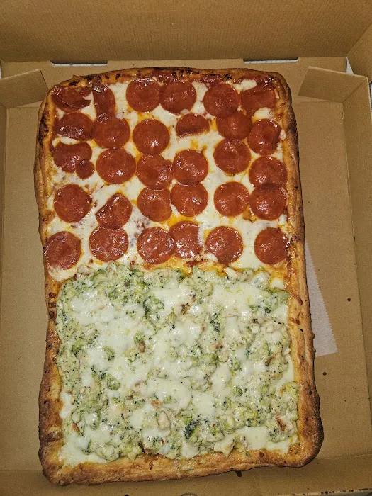 PieZano's Pizza Kitchen Picture 1