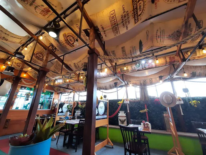 Brisas Elmora - Bakery & Restaurant Picture 8