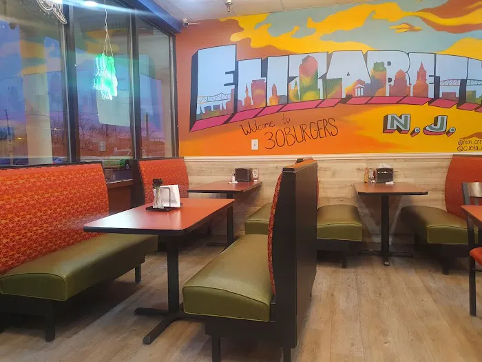 30 Burgers Picture 9