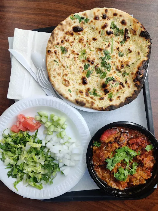 Halal n Spice Pizzeria Picture 10