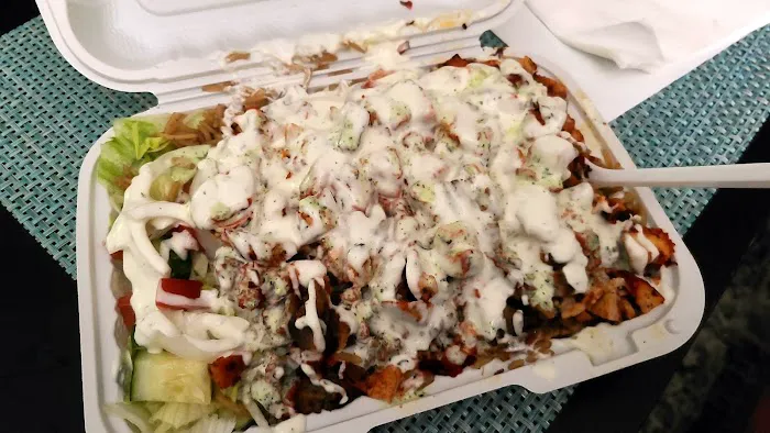 Halal n Spice Pizzeria Picture 3