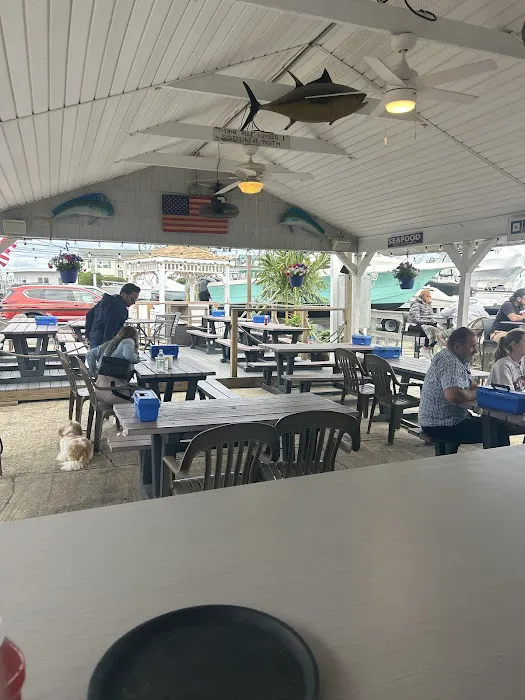 Crabby Amy's, Picture 1