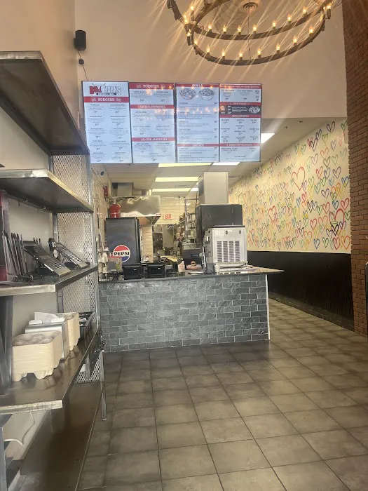 Bullhorns Burger Grill Picture 9