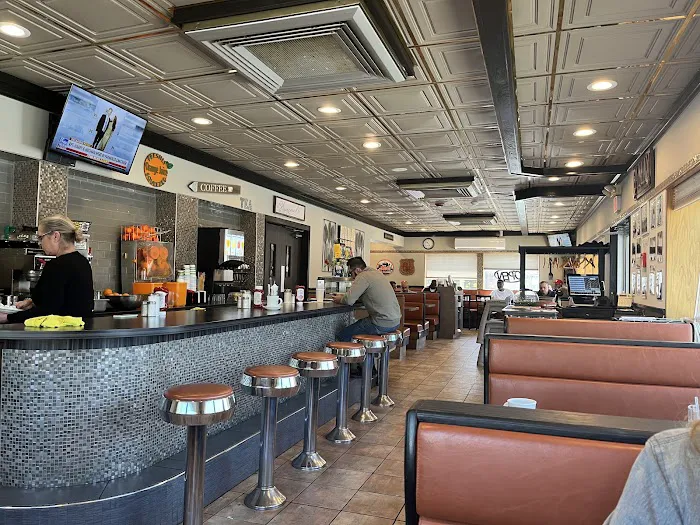 Johnny's Diner Picture 7