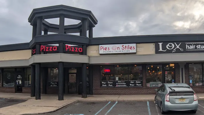 Pies On Stiles Picture 3