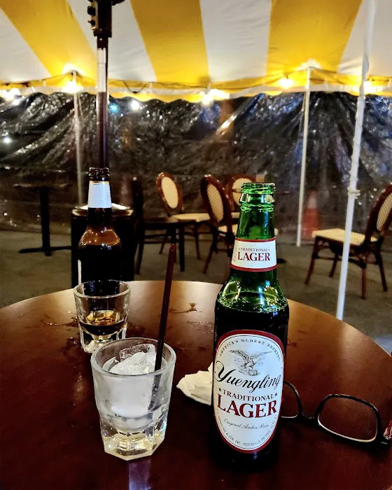 Rocky's Bar & Grill Picture 1