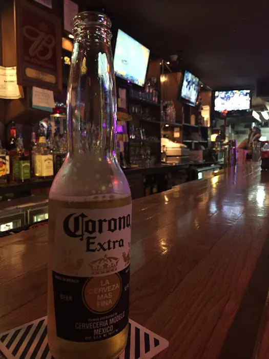 Linda's Driftwood Bar & Grill Picture 7