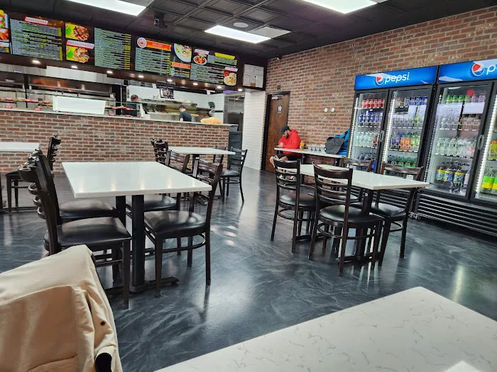 Plum Tomato Pizzeria & Restaurant Picture 8