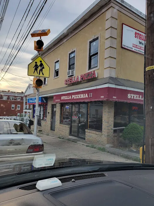Stella's Pizza. Picture 4