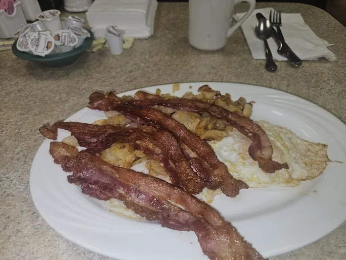 Colonial Restaurant Picture 9