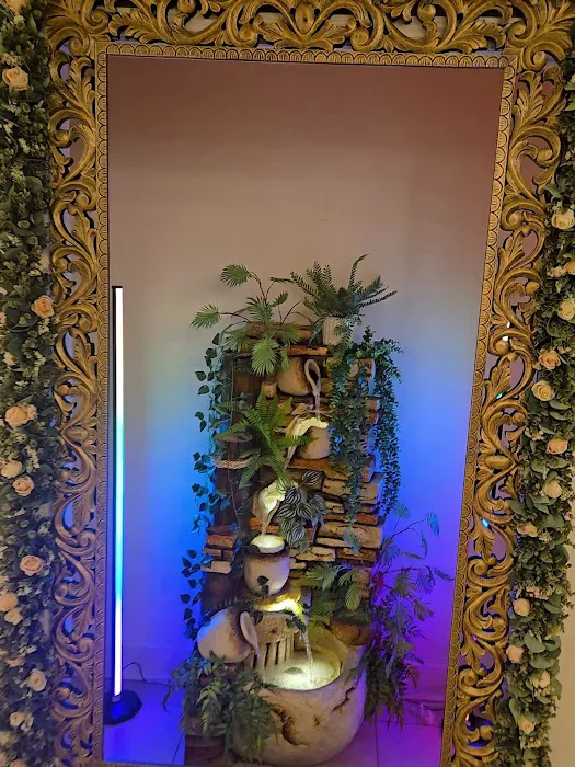 Canopy Lounge Picture 4