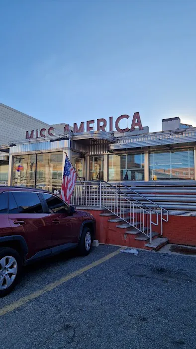 Miss America Diner Picture 6