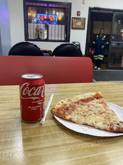 Georgio's Pizzeria Picture 9