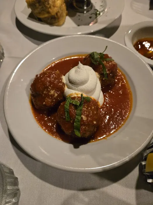 Deluca's Italian Restaurant Picture 1