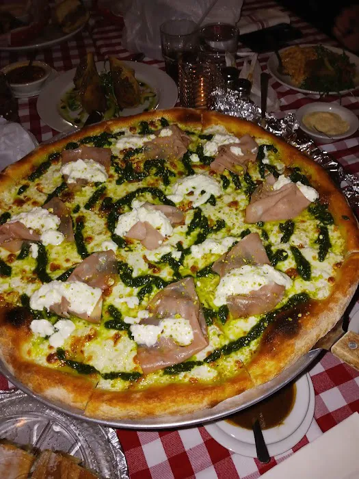 Rocky's Pizza Bar Picture 3