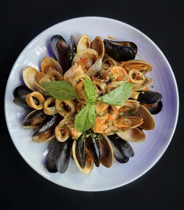 Paradise Island Picture 5