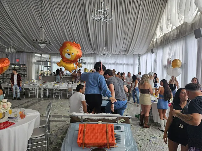 Angelina's Restaurant Picture 6