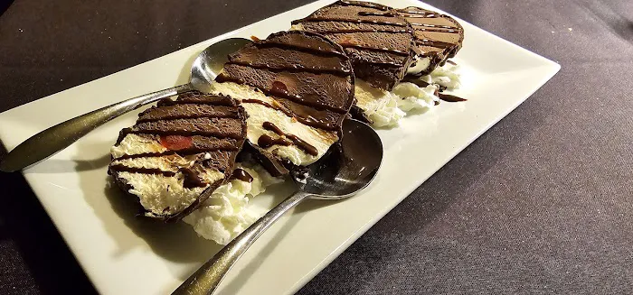 Tree Tavern Picture 4