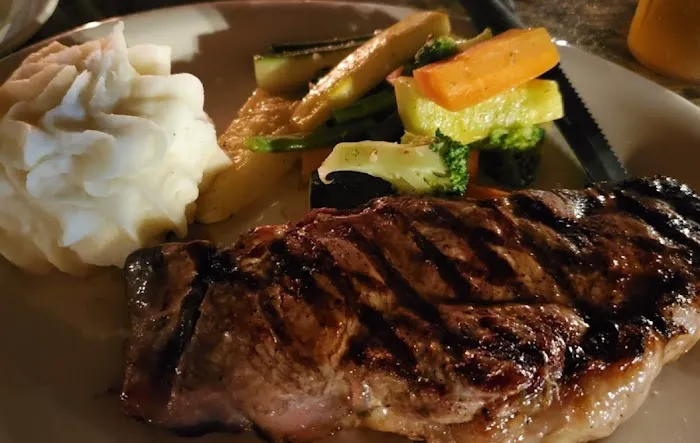 Tree Tavern Picture 8