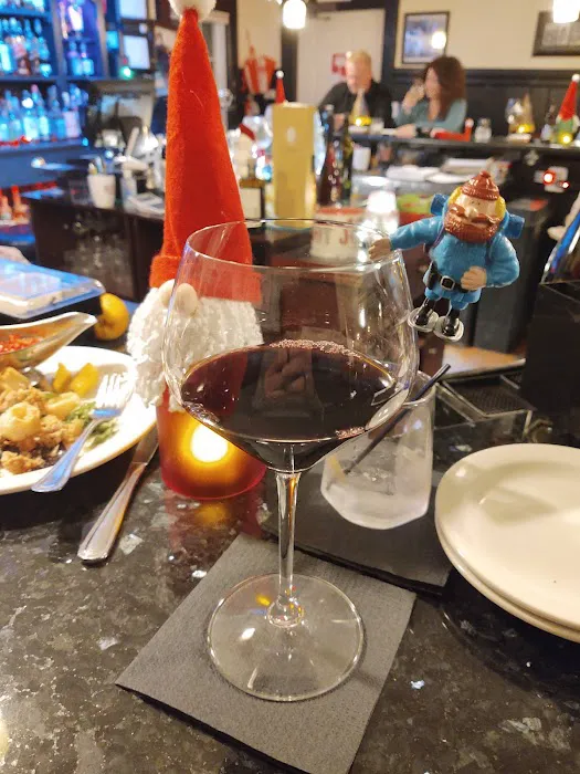 Tree Tavern Picture 9