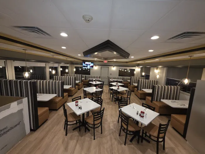 Lakeside Diner Picture 5