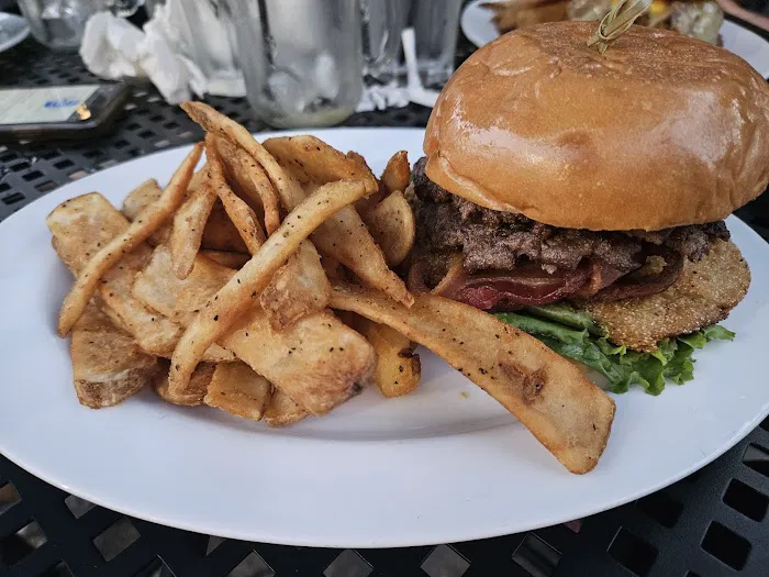 Sam’s Bar & Grill Picture 5