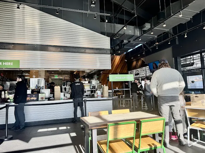 Shake Shack Woodbury Commons Picture 3