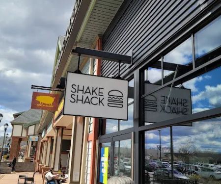 Shake Shack Woodbury Commons