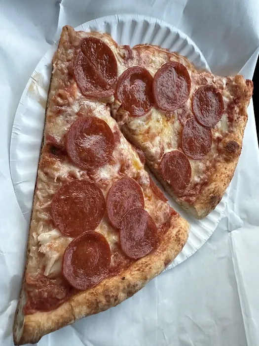 Vesuvio's Pizza Picture 8