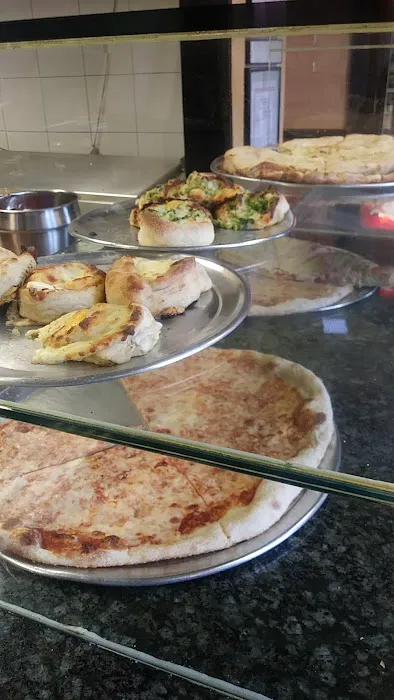 Macopin Pizza Picture 1