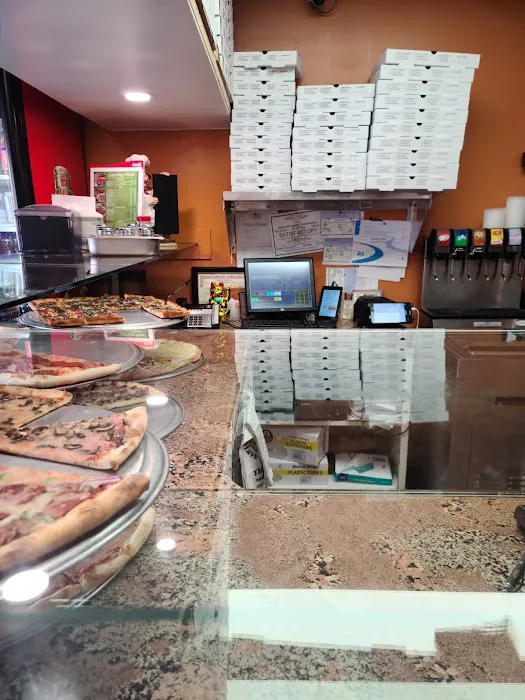 Dantes Pizzeria Picture 3