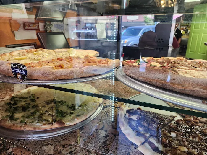 Dantes Pizzeria Picture 10