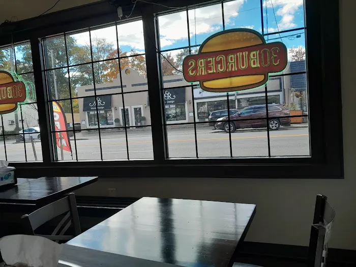 30 Burgers Picture 7